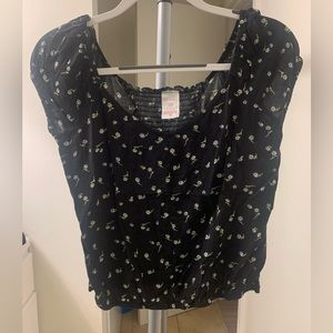 No Boundaries | Black Short Sleeve Floral | Size: S